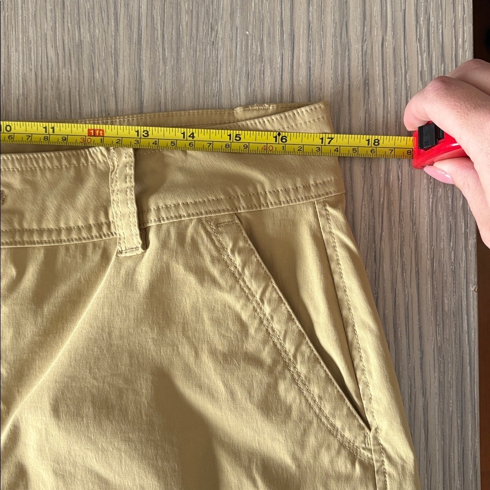 Bundle Eddie Bauer Women’s Cargo Shorts Size 12 5” Inseam (2 Pair) - Picture 11 of 13